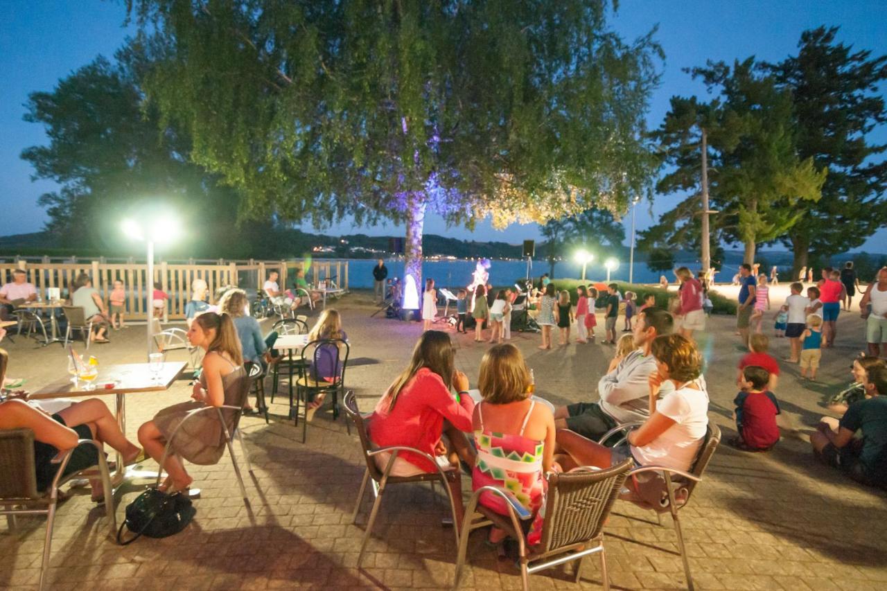 Hotel Camping le Caussanel Canet-de-Salars Esterno foto