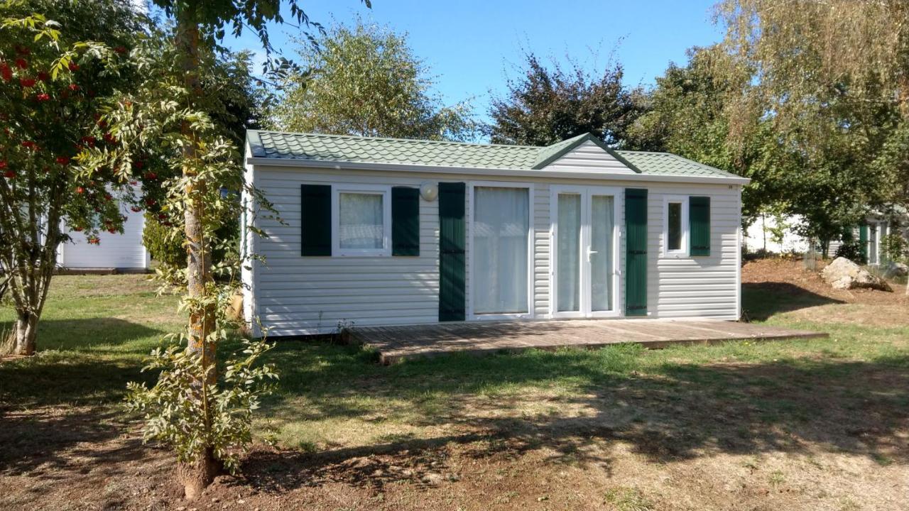 Hotel Camping le Caussanel Canet-de-Salars Esterno foto