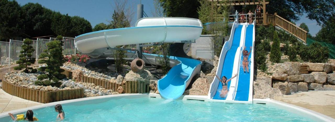 Hotel Camping le Caussanel Canet-de-Salars Esterno foto