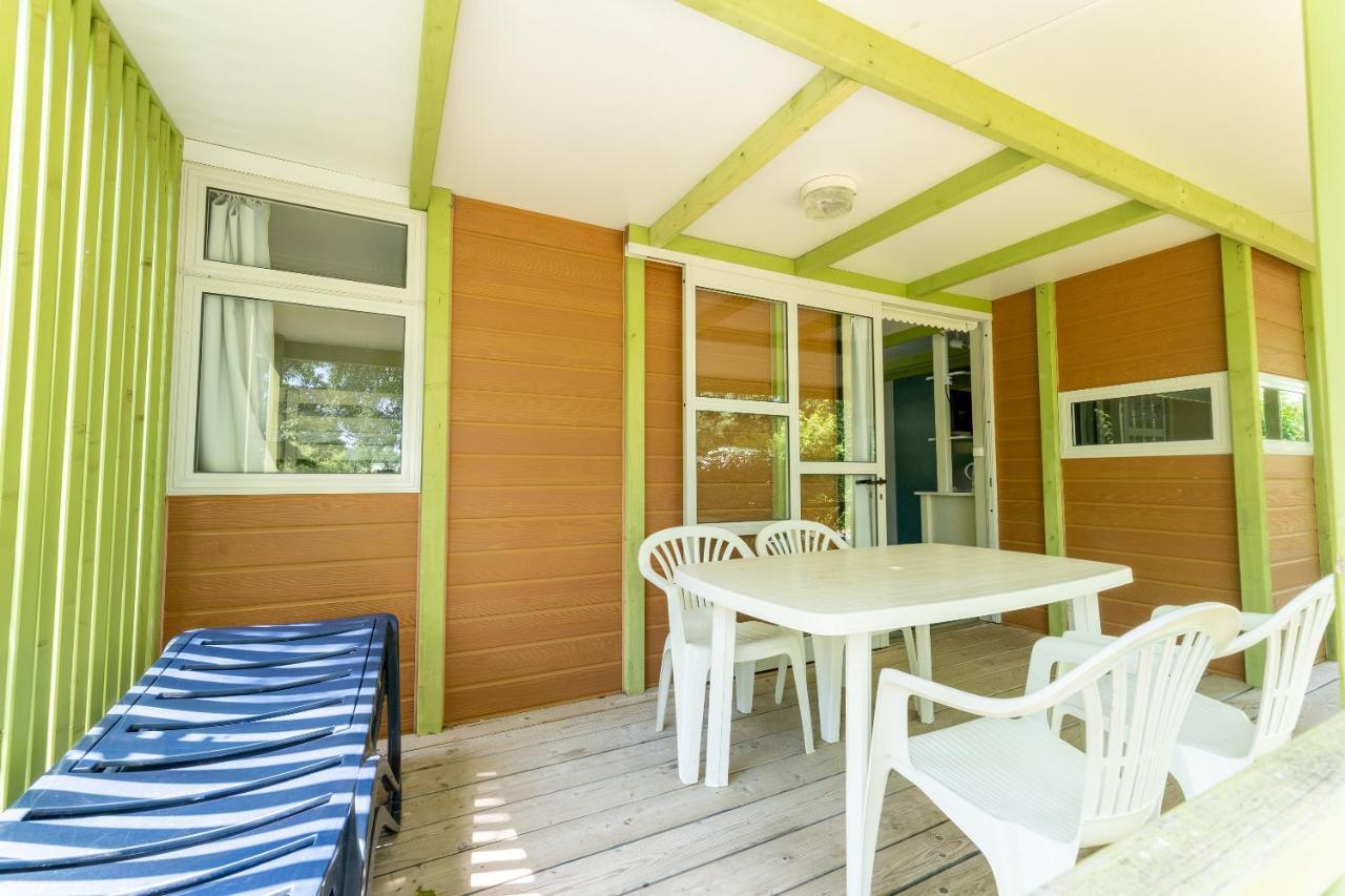Hotel Camping le Caussanel Canet-de-Salars Esterno foto