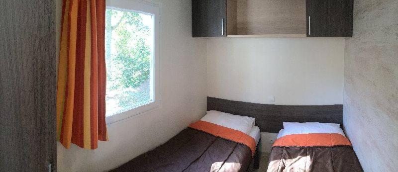 Hotel Camping le Caussanel Canet-de-Salars Esterno foto