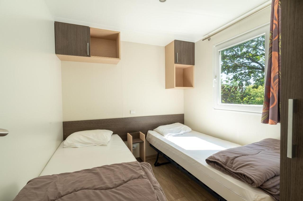 Hotel Camping le Caussanel Canet-de-Salars Esterno foto